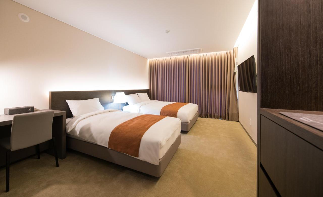 Grand Mer Hotel Seogwipo Ocean Exterior photo