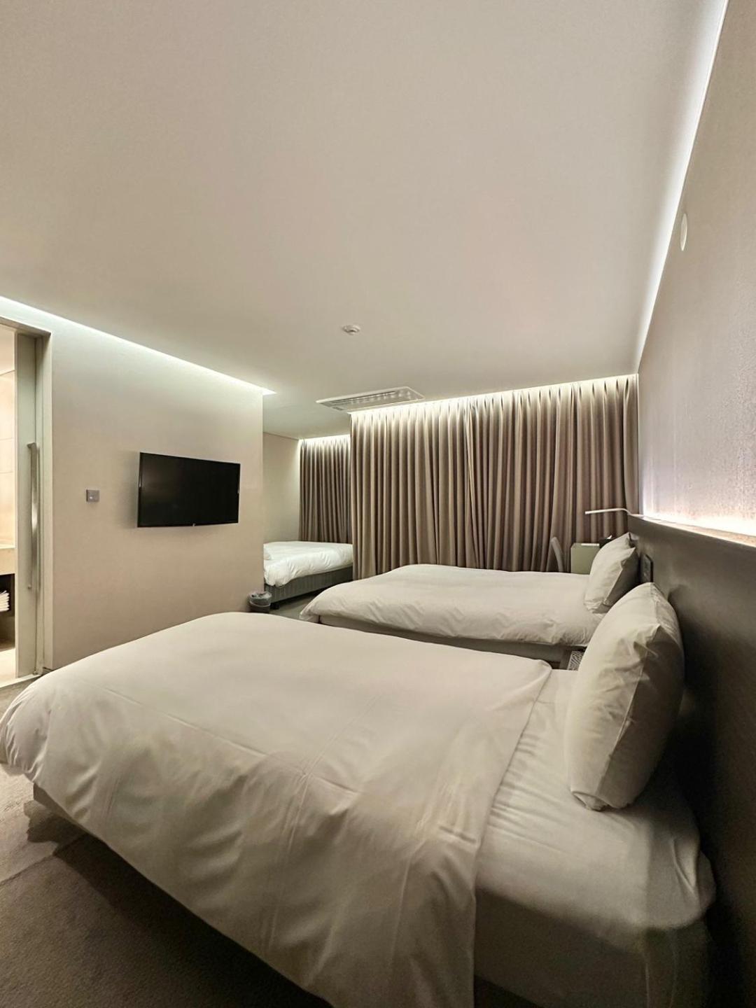 Grand Mer Hotel Seogwipo Ocean Exterior photo