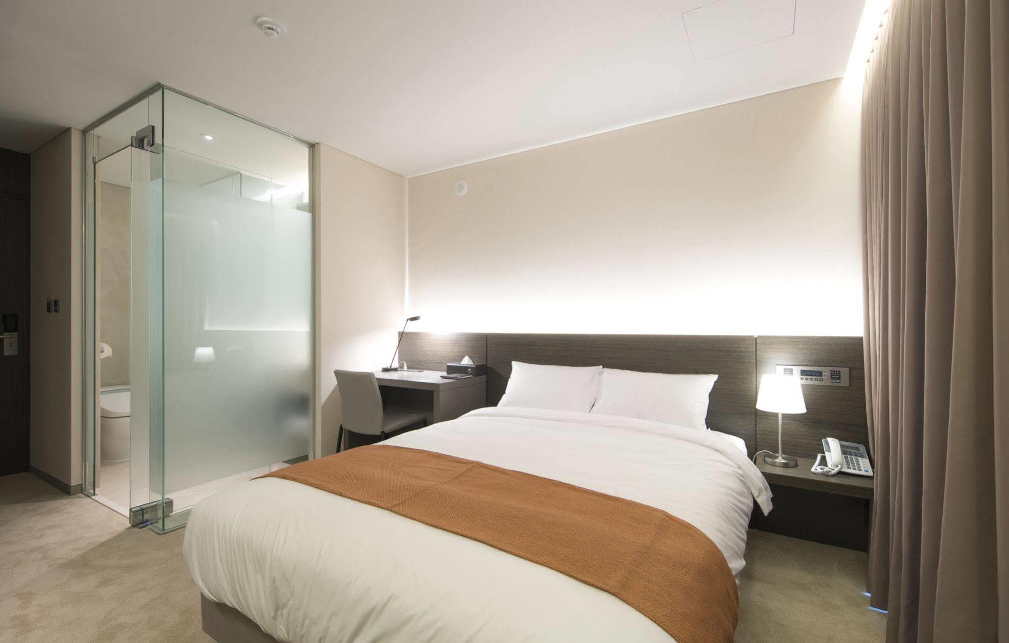 Grand Mer Hotel Seogwipo Ocean Exterior photo
